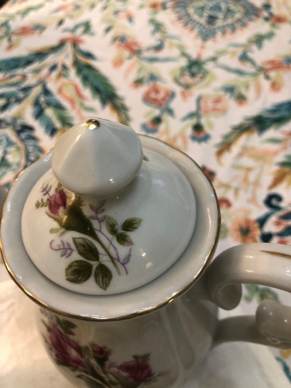 VINTAGE "MOSS ROSE" TEA SET & 6 DEMI TASSE CUPS AND SAUCERS - Picture 8 of 8